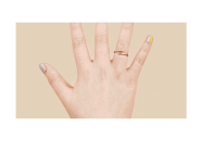 戴戒指图片小姐姐可爱,萌态十足，萌化你的心